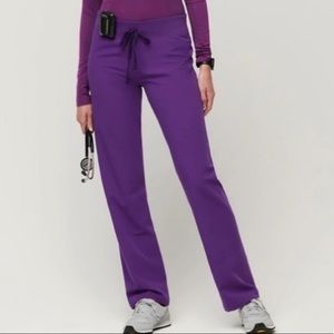 BNWT FIGS KADE CARGO PANTS DIGITAL GRAPE
